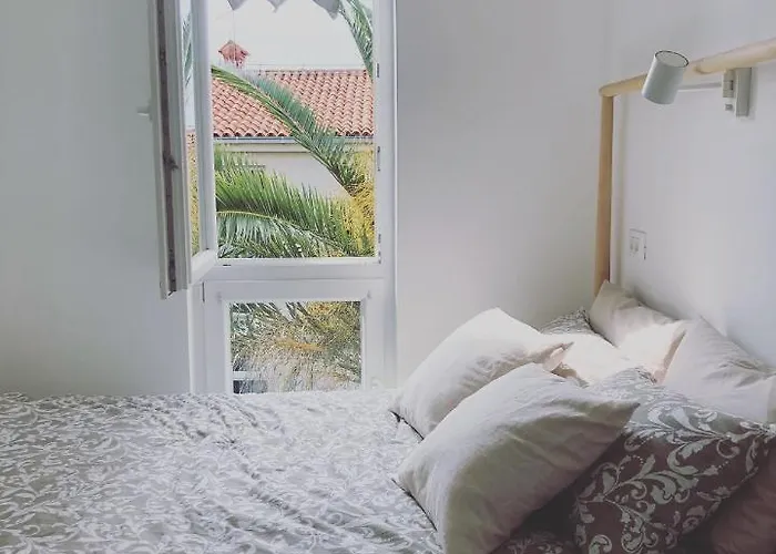 アパート Mypalmassuite With Free Parking In オパティヤ